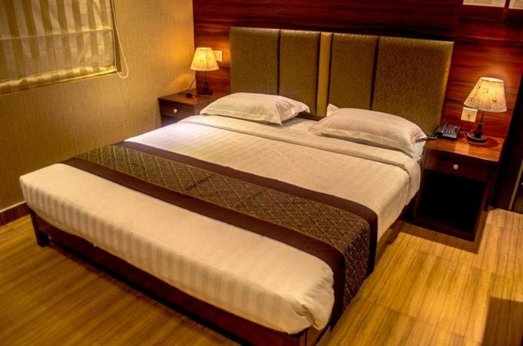 Hotel Comfotel 콜카타 외부 사진