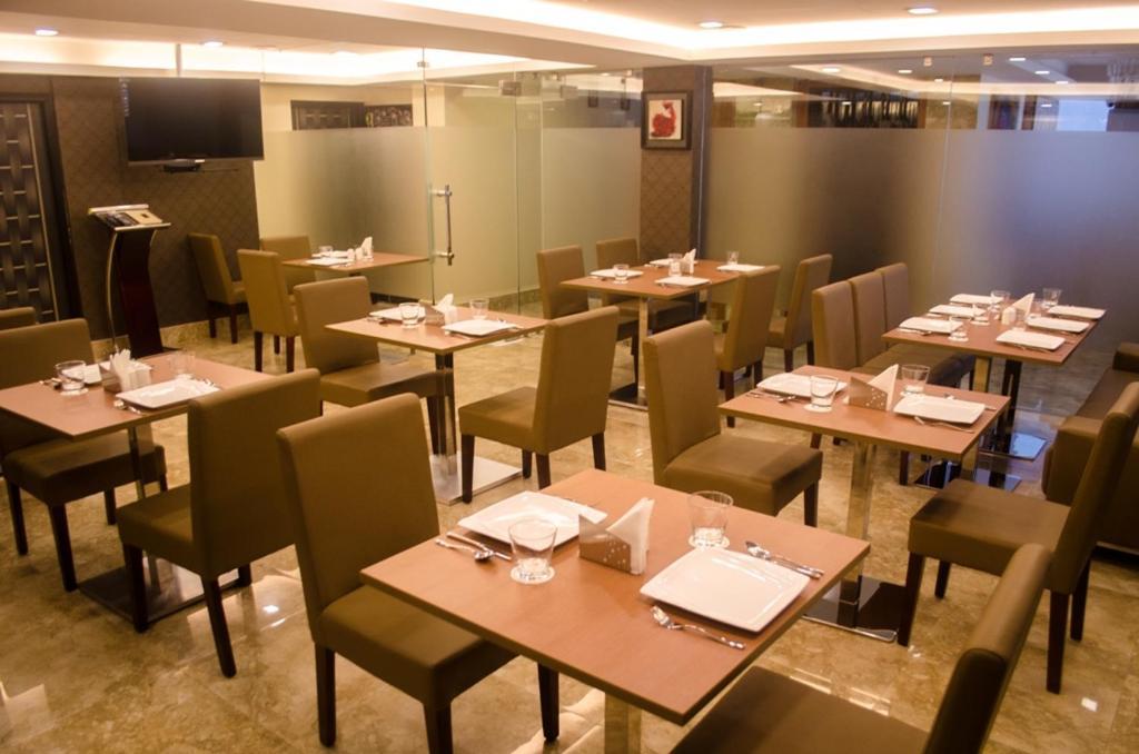 Hotel Comfotel 콜카타 외부 사진