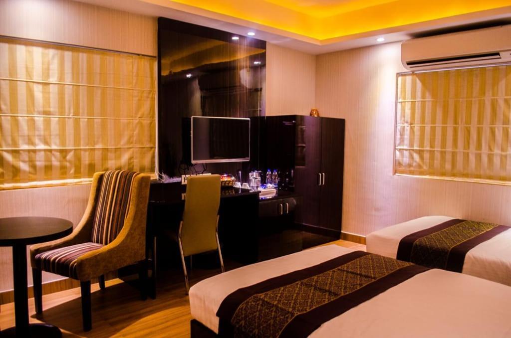 Hotel Comfotel 콜카타 외부 사진