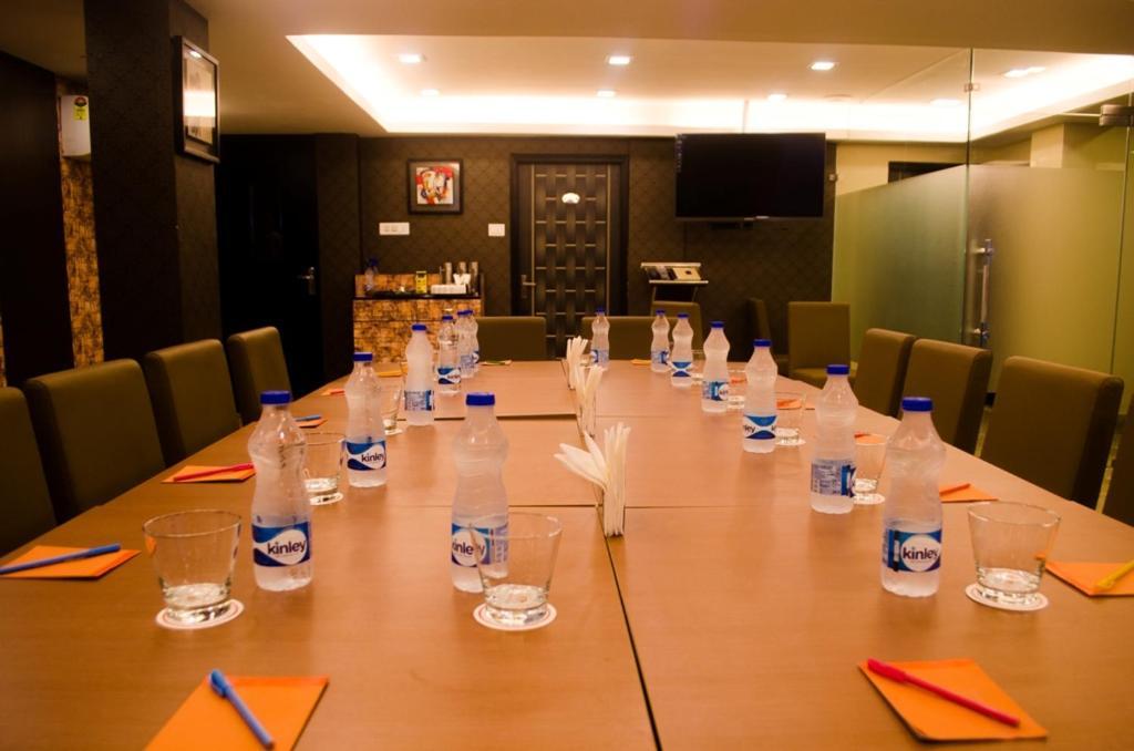 Hotel Comfotel 콜카타 외부 사진