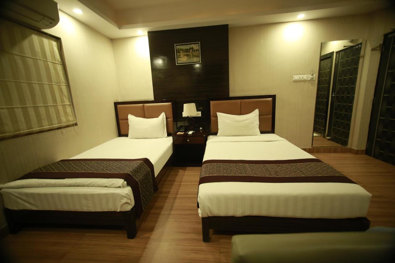 Hotel Comfotel 콜카타 외부 사진