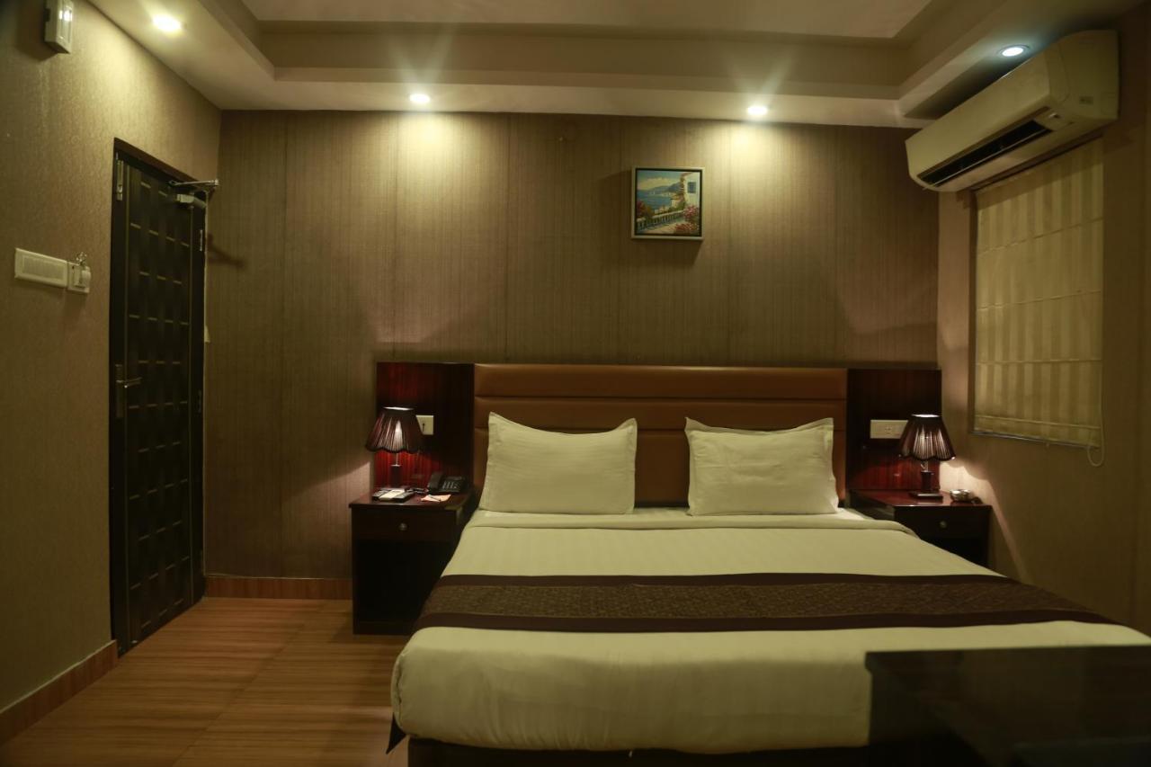 Hotel Comfotel 콜카타 외부 사진