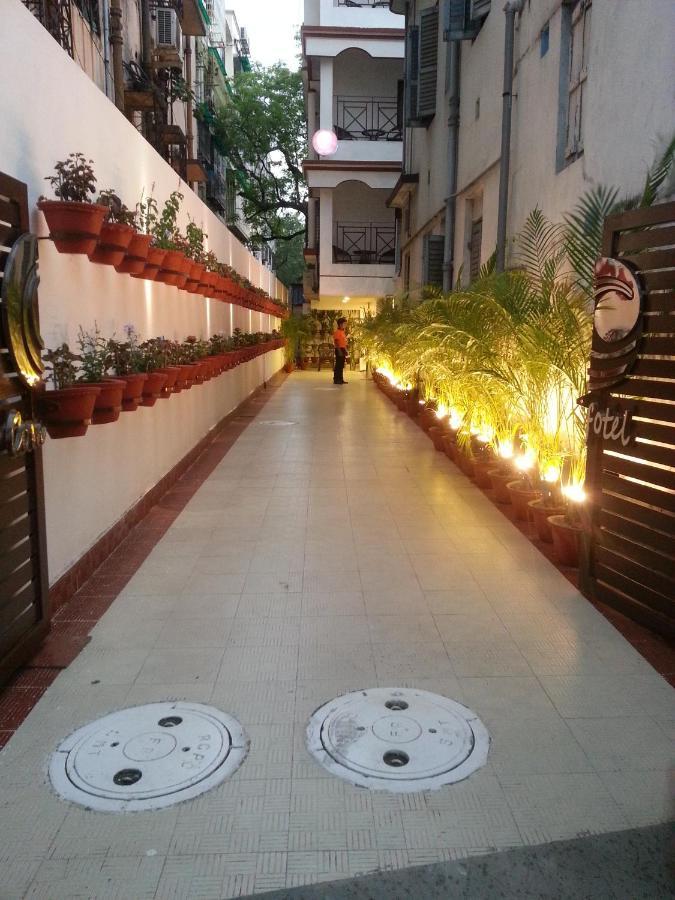 Hotel Comfotel 콜카타 외부 사진