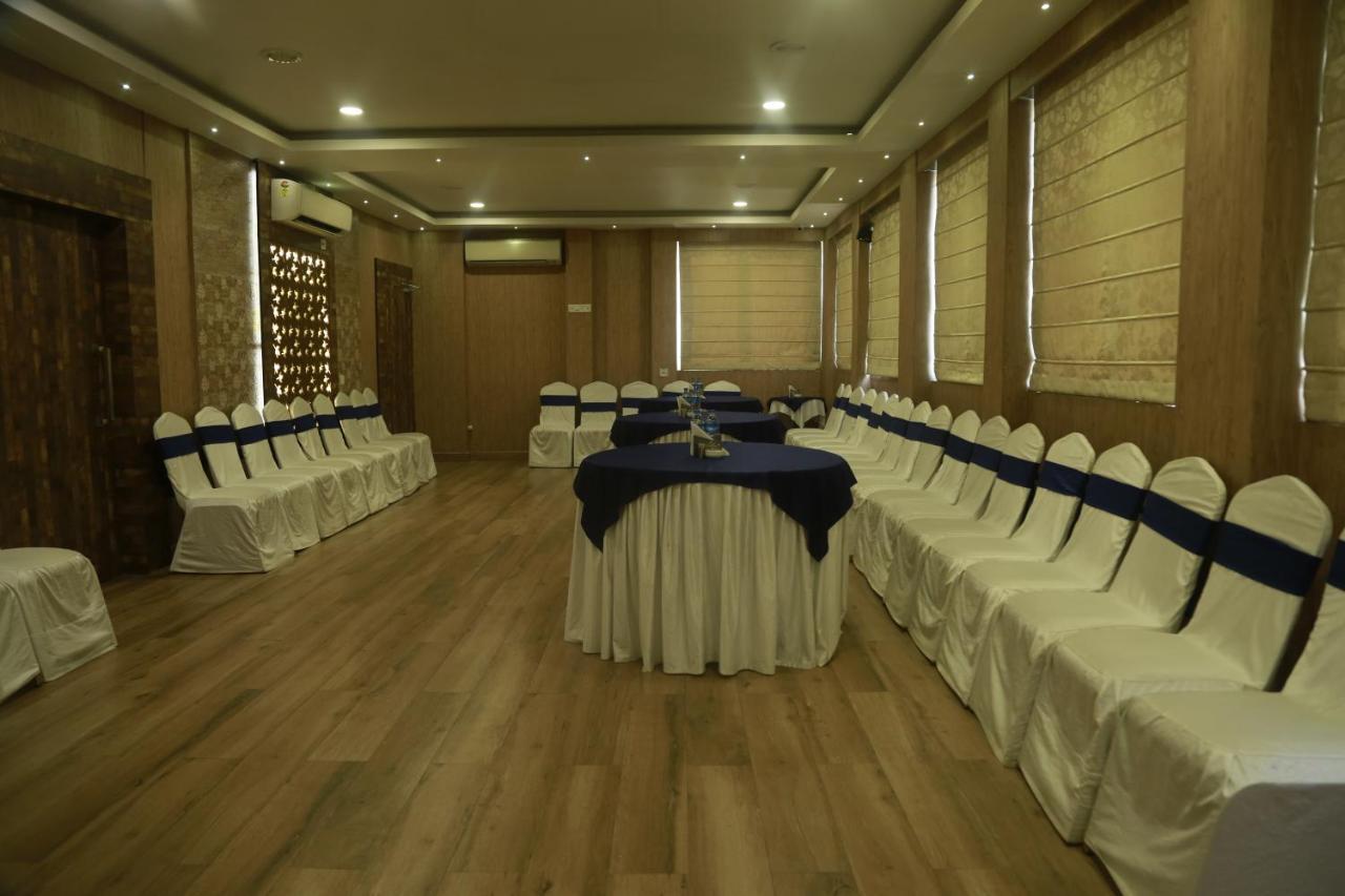 Hotel Comfotel 콜카타 외부 사진